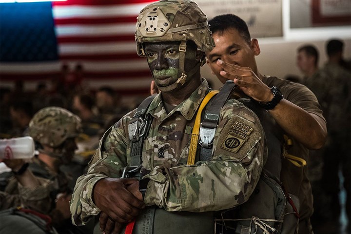 Những khoảnh khắc xúc động trong đời binh nghiệp của binh sĩ Mỹ